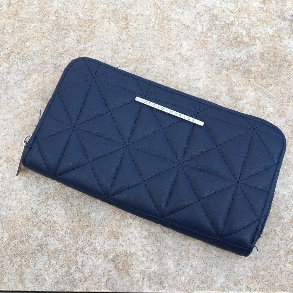 Stradivarius wallet